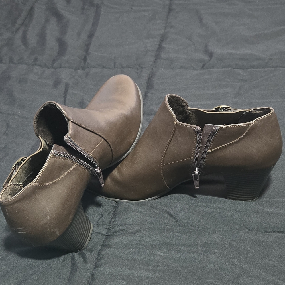 Croft & Barrow Dark Brown Heeled Boots